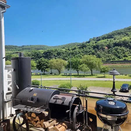 Korneli Мини-отель Санкт-Альдегунд